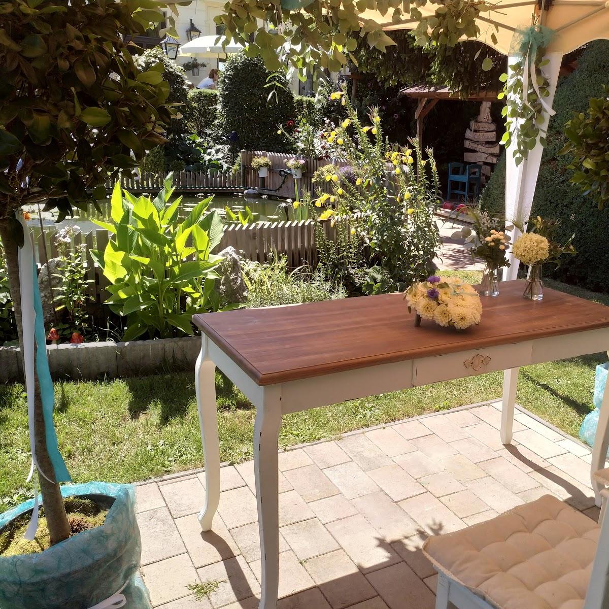 Restaurant "Cafe-Restaurant Steiner" in Ladendorf