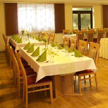 Restaurant "Gasthaus  Zum edlen Tropfen " in Kottingneusiedl