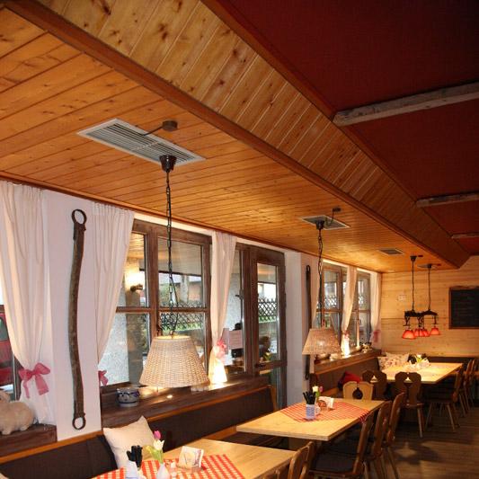 Restaurant "Dorfstadl Buttlerhof" in  Tutzing