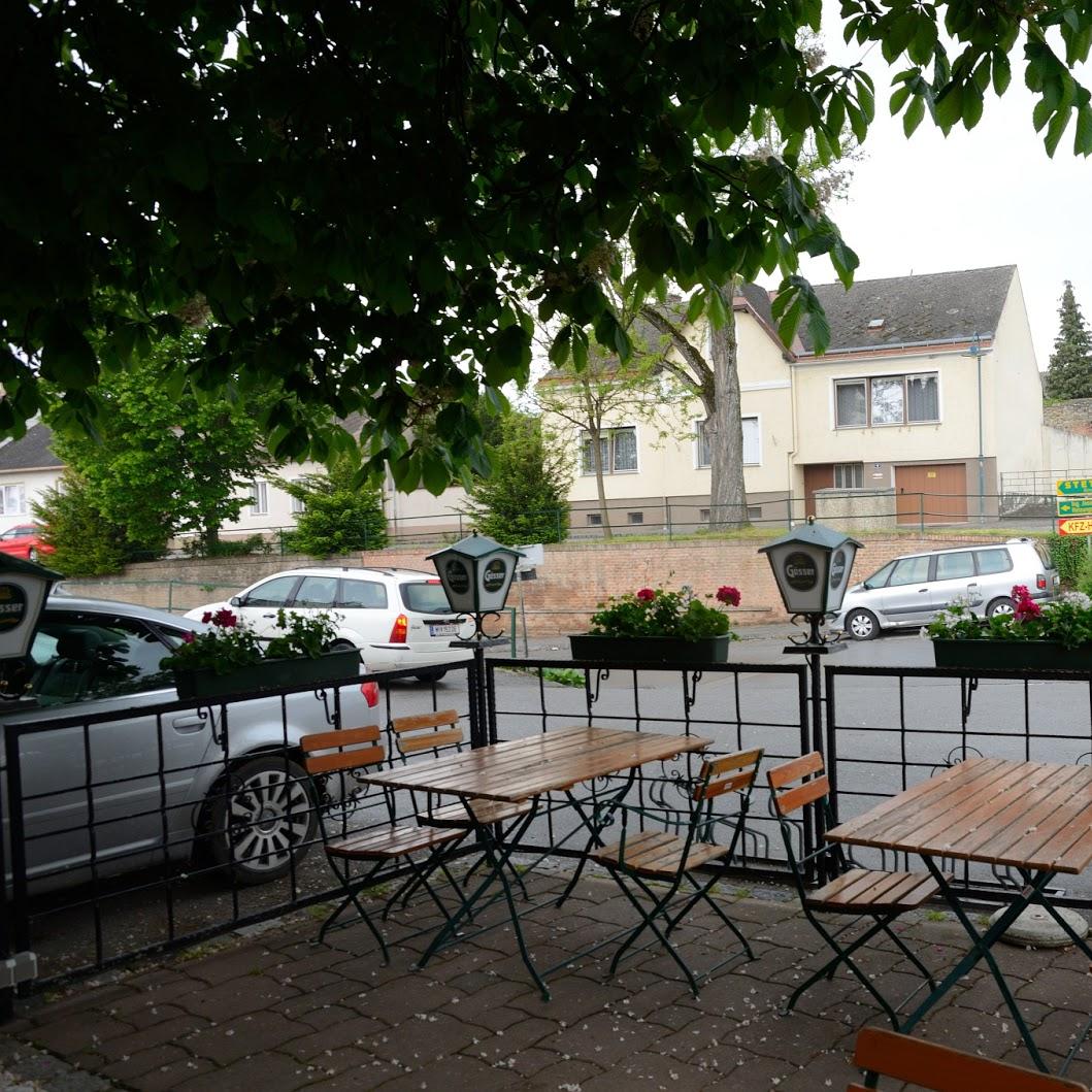 Restaurant "Gasthaus Zum Grünen Baum" in Zistersdorf