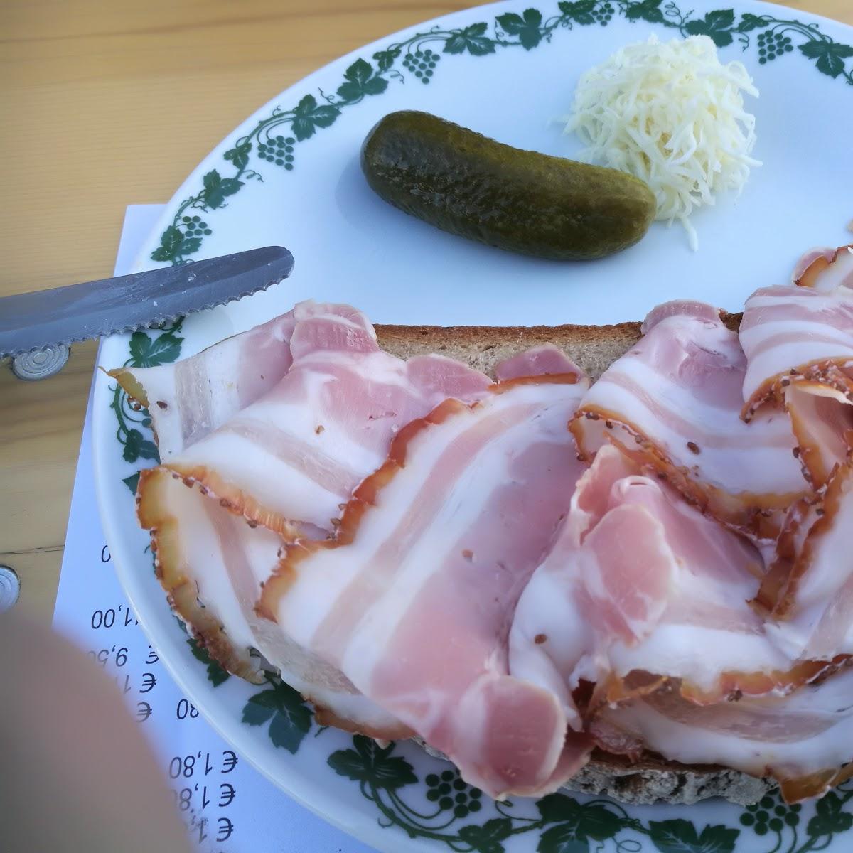 Restaurant "Heuriger Preissl’s Kellerg’wölb" in Herrnbaumgarten