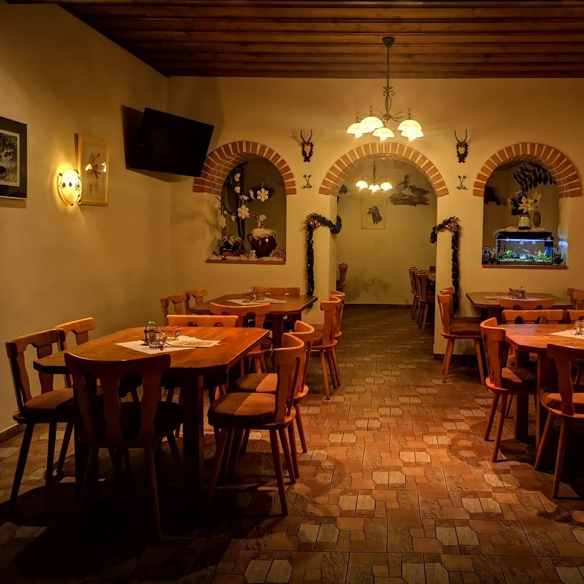 Restaurant "Buschenschank Holzhauser" in Zistersdorf