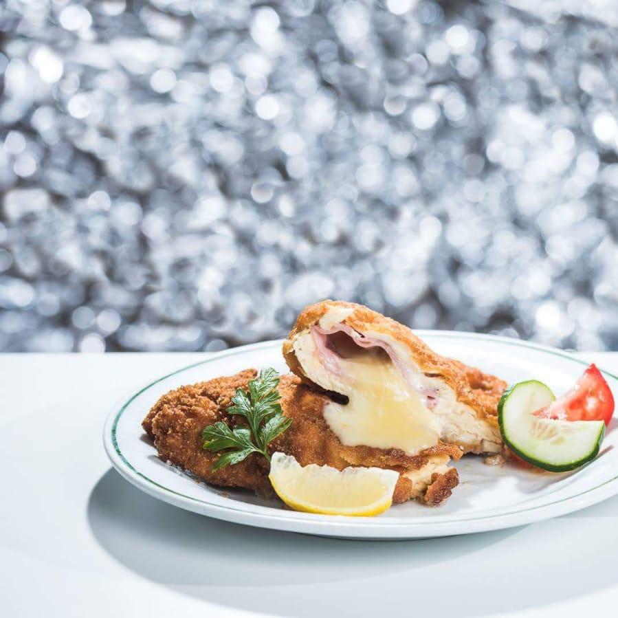 Restaurant "Mami’s Schnitzel" in Deutsch-Wagram