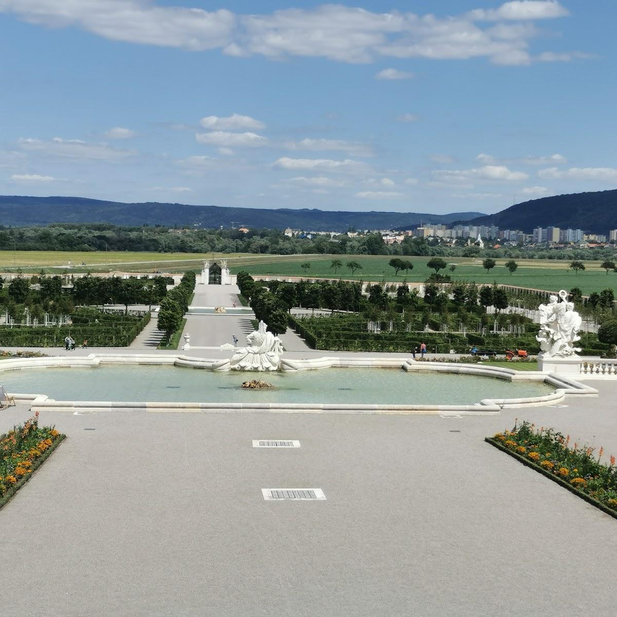 Restaurant "Gasthof Prinz Eugen" in Engelhartstetten
