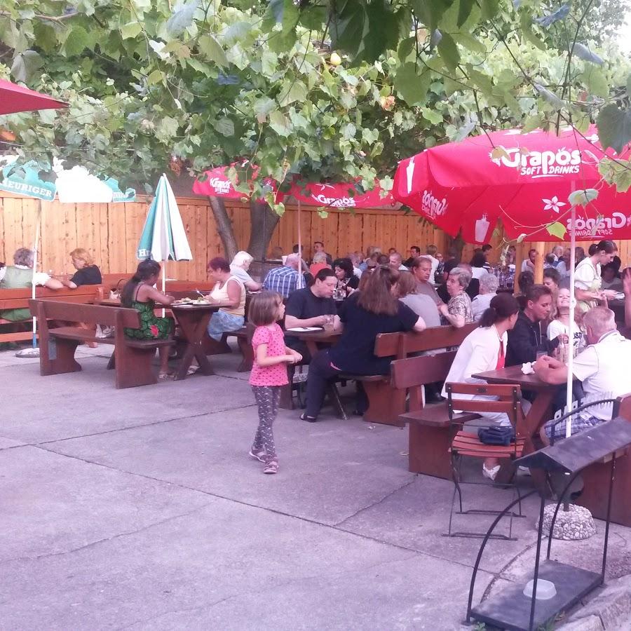 Restaurant "Heuriger Reblaus - Walter Fichtenbauer" in Leopoldsdorf bei Wien