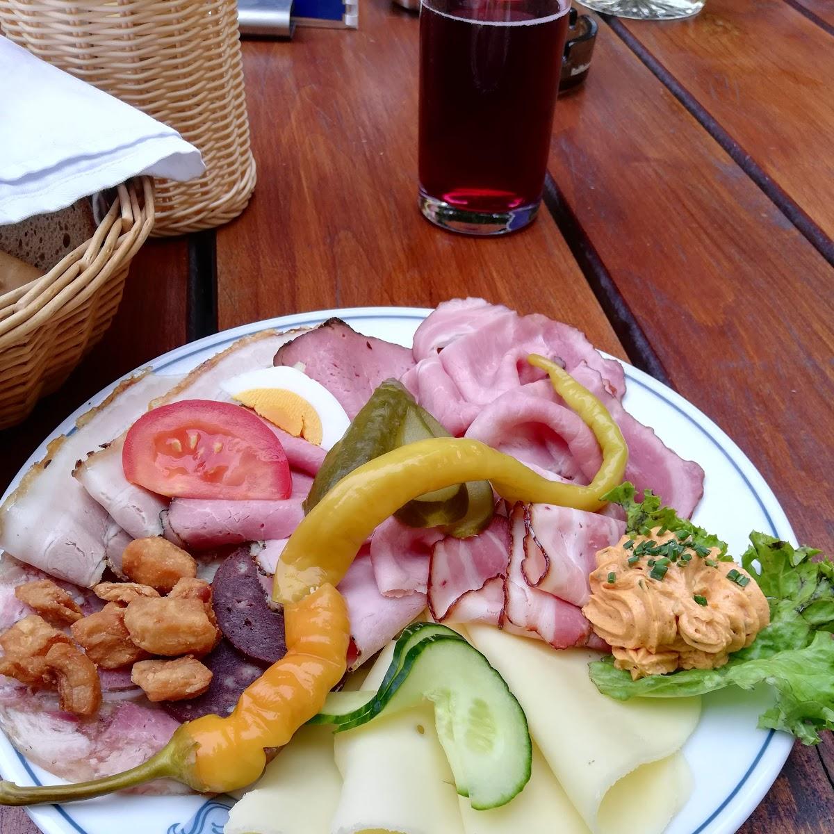 Restaurant "Weinlaubenschenke Schwartz" in Gemeinde Weiden am See