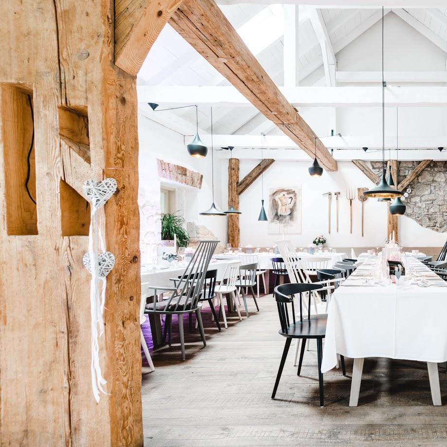 Restaurant "LISZT Weingut Heuriger Manufaktur" in Gemeinde Leithaprodersdorf