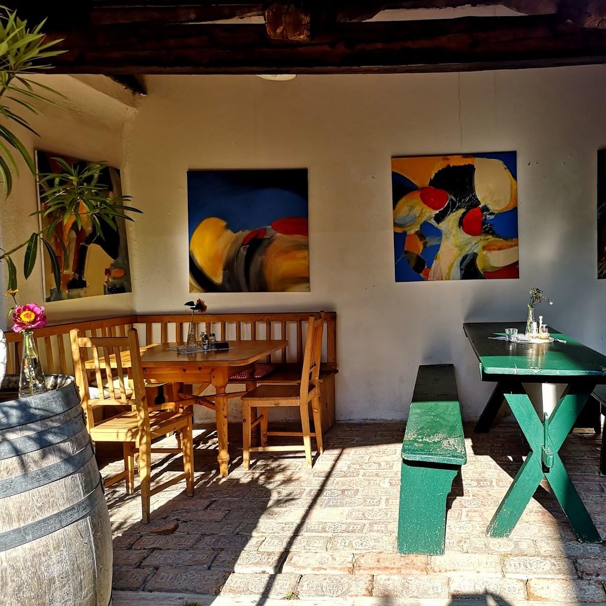 Restaurant "Heuriger Hans Tinhof" in Eisenstadt