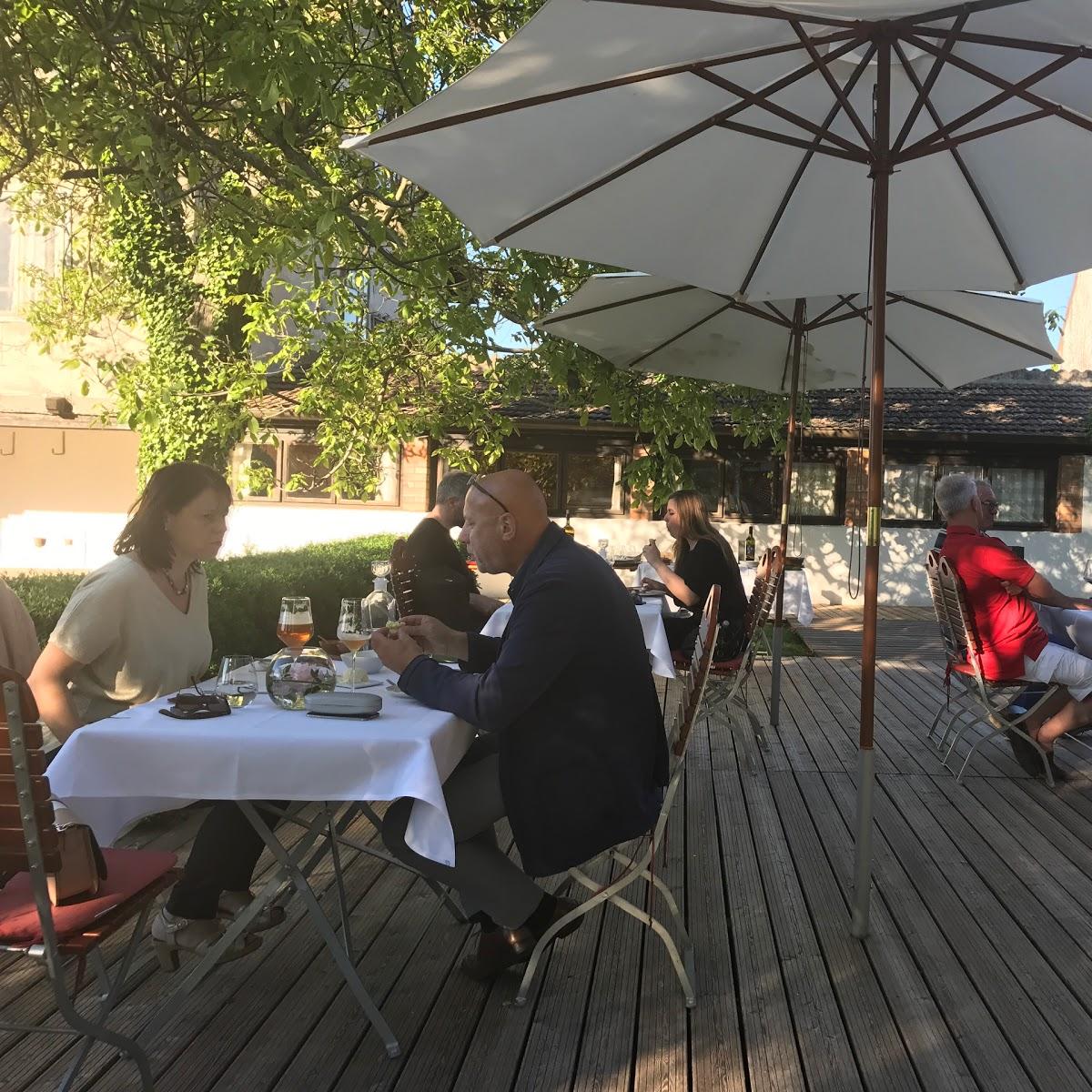 Restaurant "Landgasthaus Schiller" in Sommerein