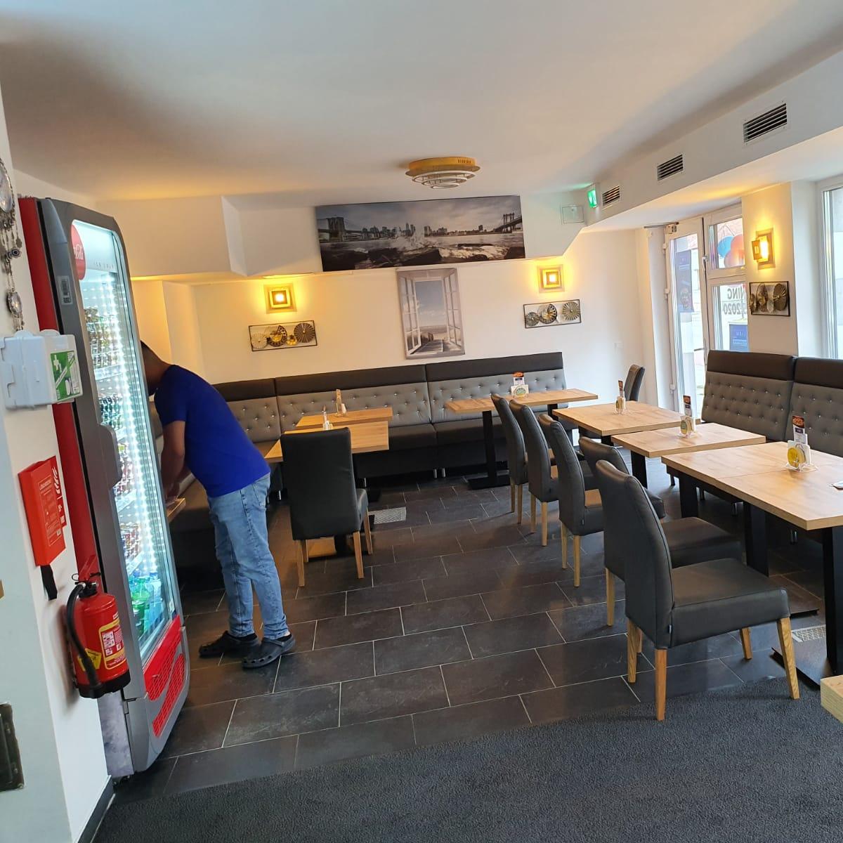 Restaurant "La Dallo Pizzaria & Kaffeehaus" in Wiener Neustadt