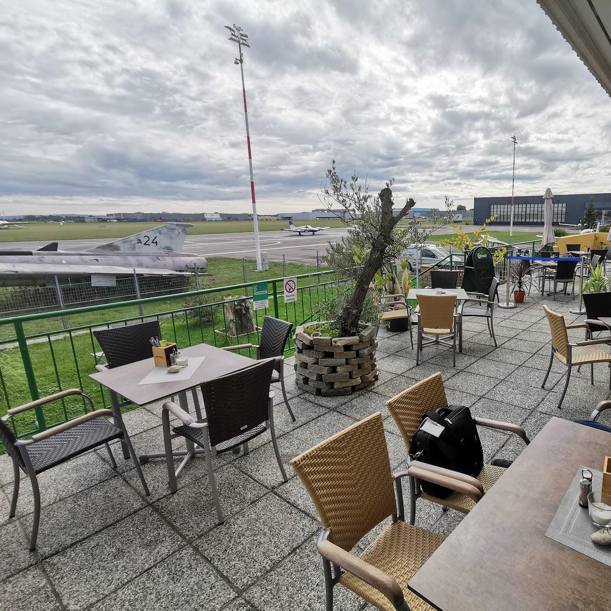 Restaurant "Check In - Café Lounge Bar" in Kottingbrunn