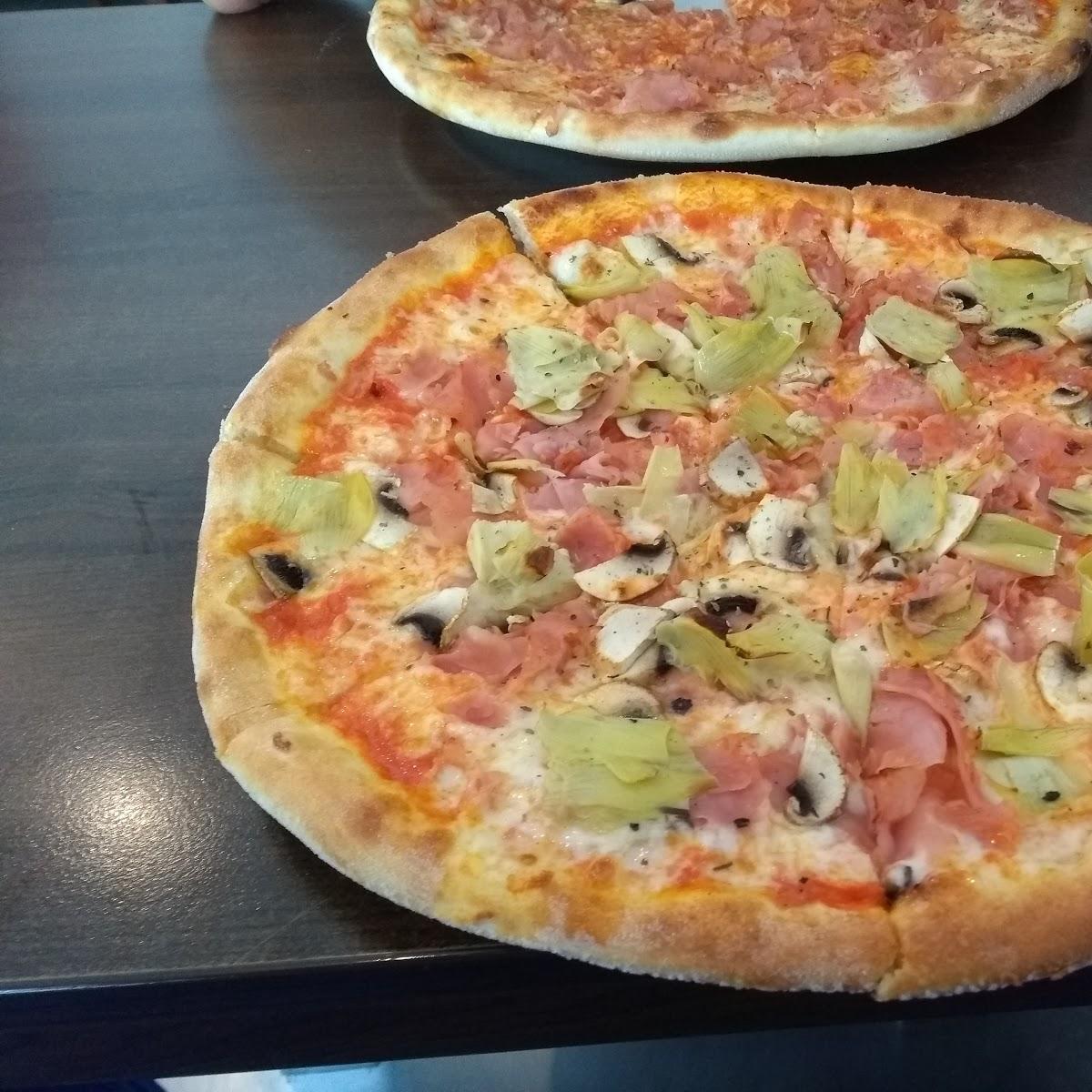 Restaurant "ROOM RESTAURANT" in Hirtenberg