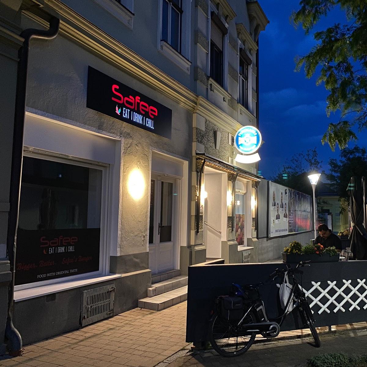Restaurant "Safee‘s Cafe & Bar" in Gloggnitz