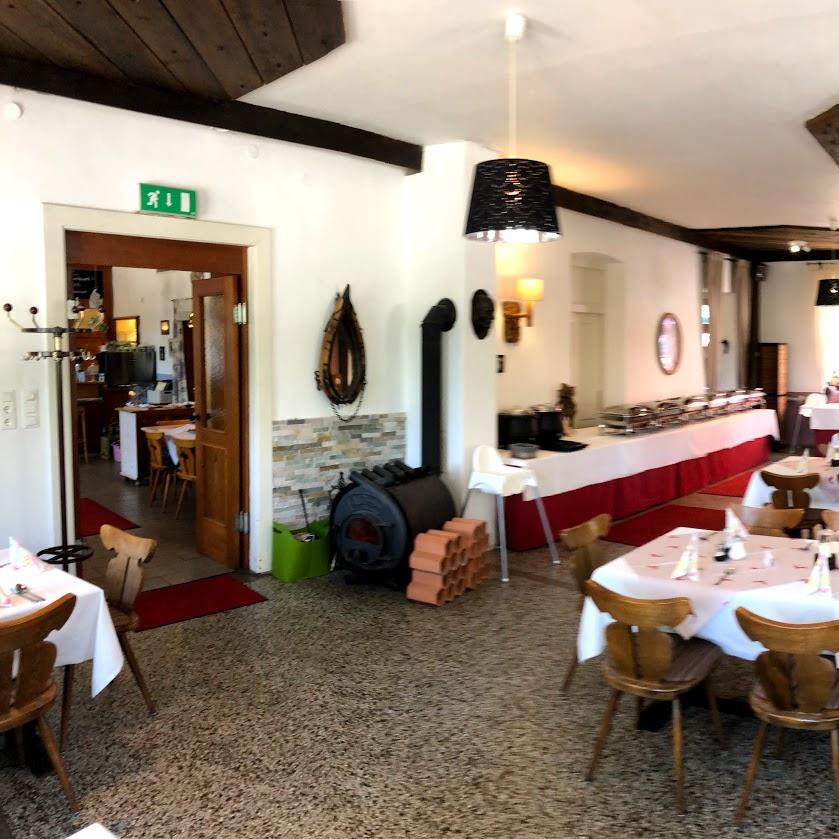 Restaurant "Gasthaus zum Auerhahn" in Maria Schutz