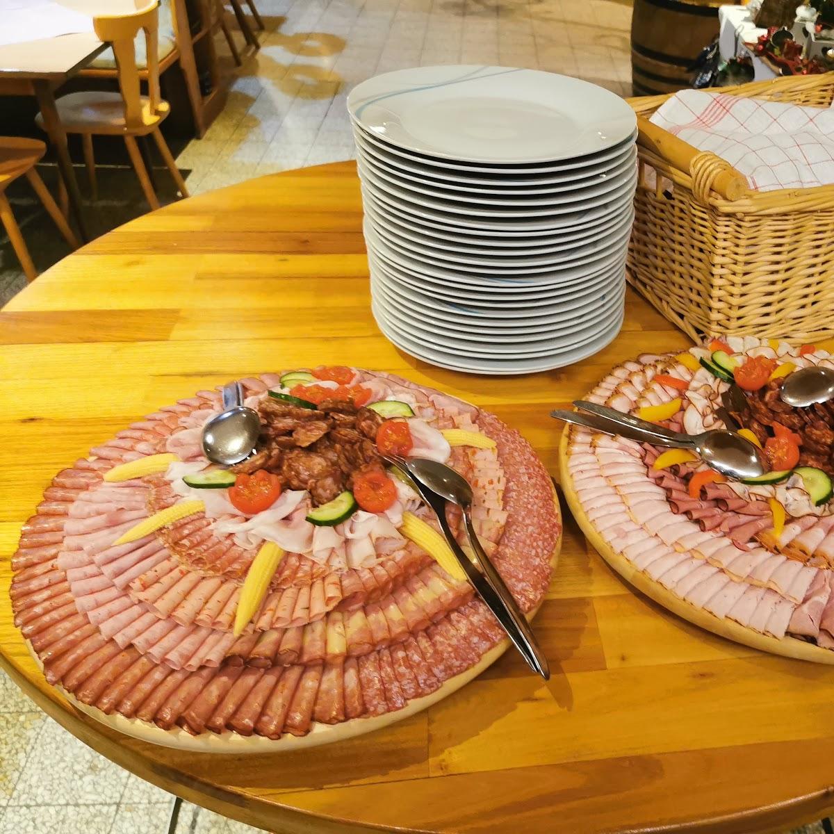 Restaurant "Gasthaus Aue Eva Rigler" in Gloggnitz