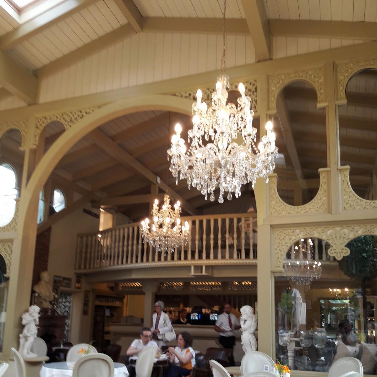 Restaurant "Gasthaus Zum Schloß Wartholz" in Hirschwang an der Rax