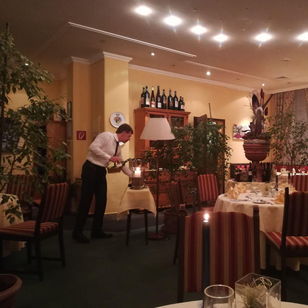 Restaurant "Schmutzer GesmbH" in Winzendorf