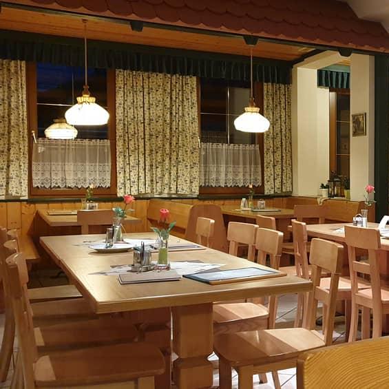 Restaurant "Weinheuriger Gaitzenauer" in Wöllersdorf-Steinabrückl