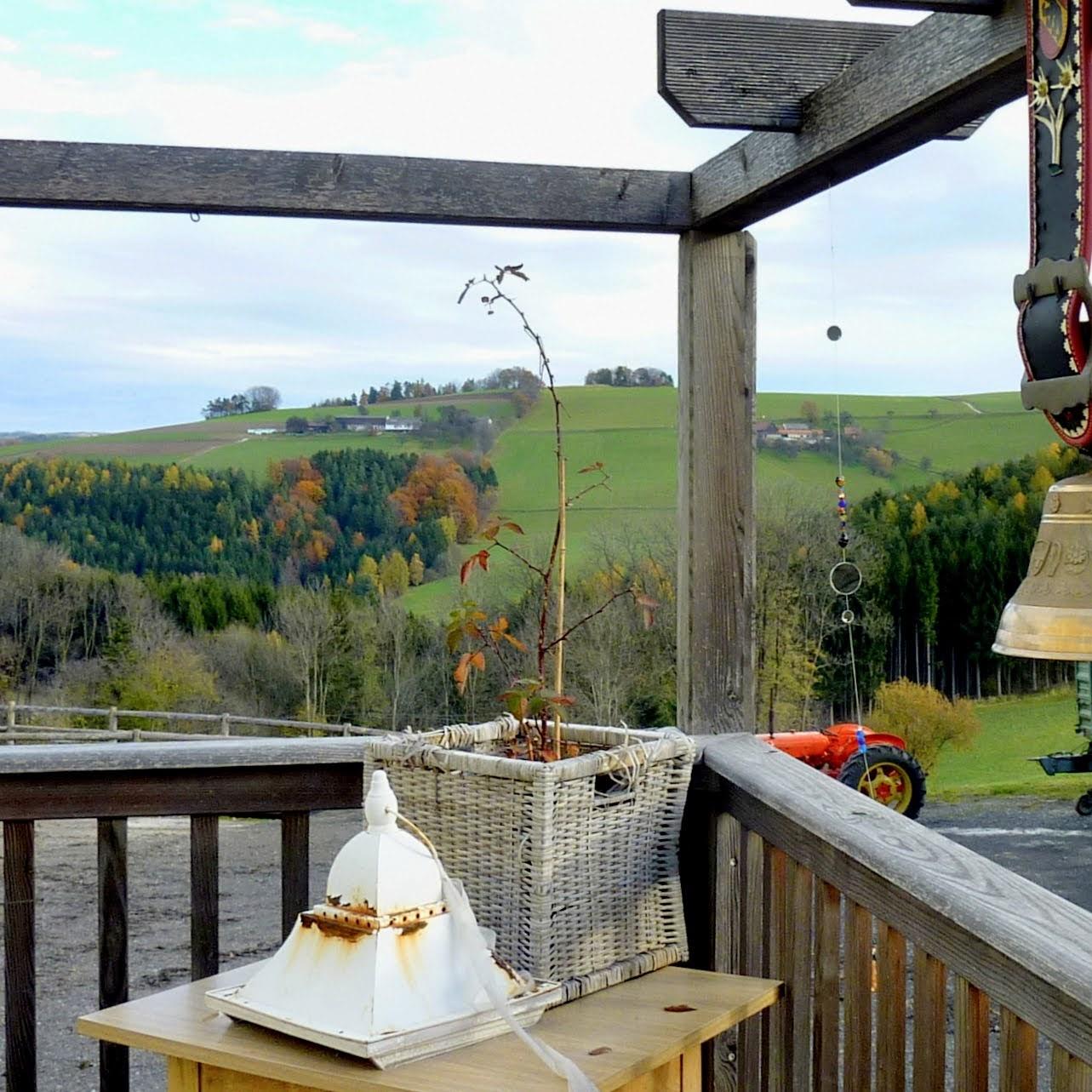 Restaurant "Gasthaus zum Stickelberg" in Hollenthon