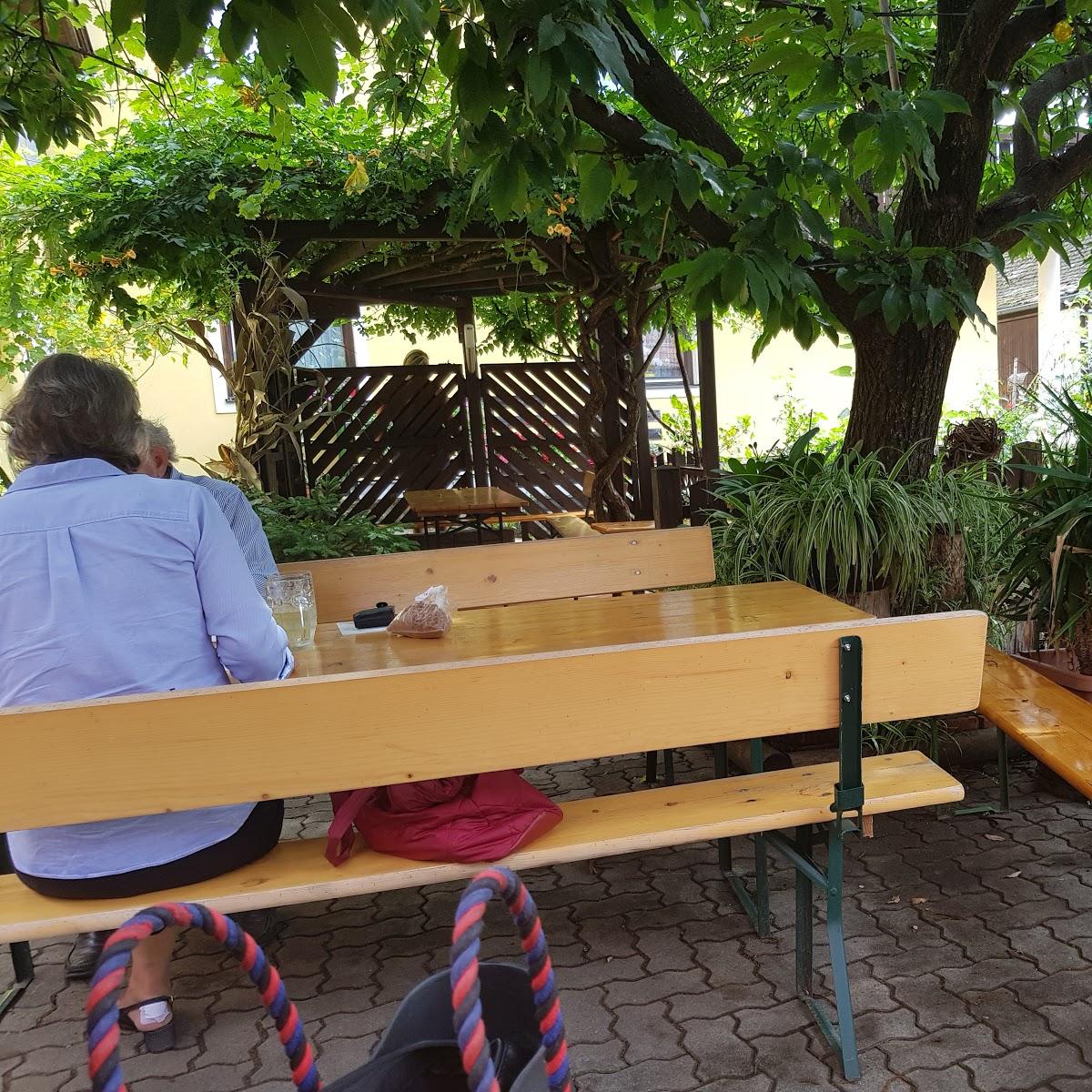 Restaurant "Mostheuriger Familie Kraus-Weghofer" in Sautern