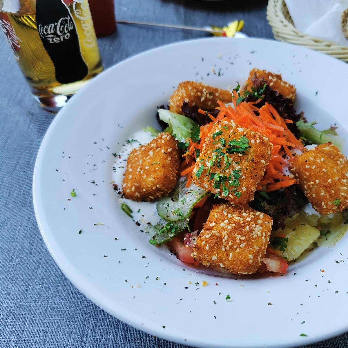 Restaurant "Cafe Restaurant Erika" in Höll