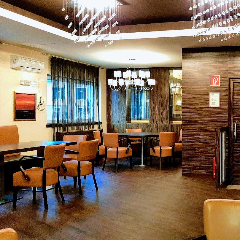 Restaurant "Cafe-Restaurant Central" in Neudau