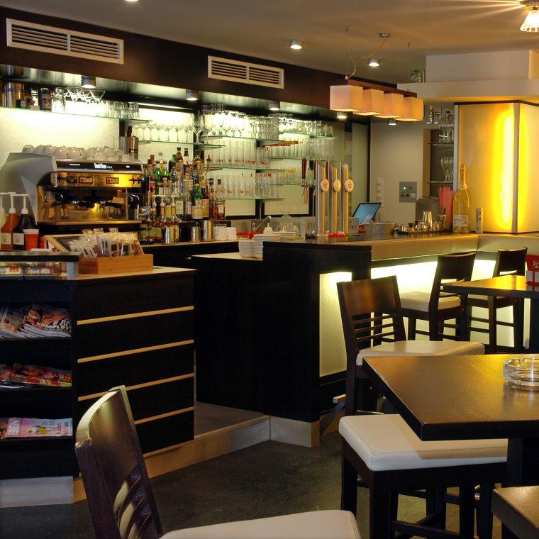 Restaurant "Overland Café Bar" in Feistritz am Wechsel