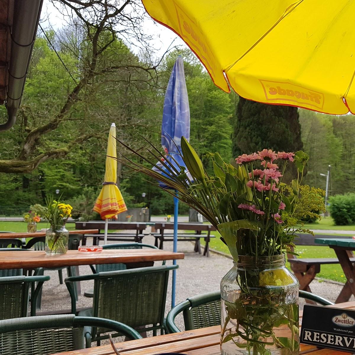 Restaurant "Mostheuriger Hirschengarten" in Mauerbach