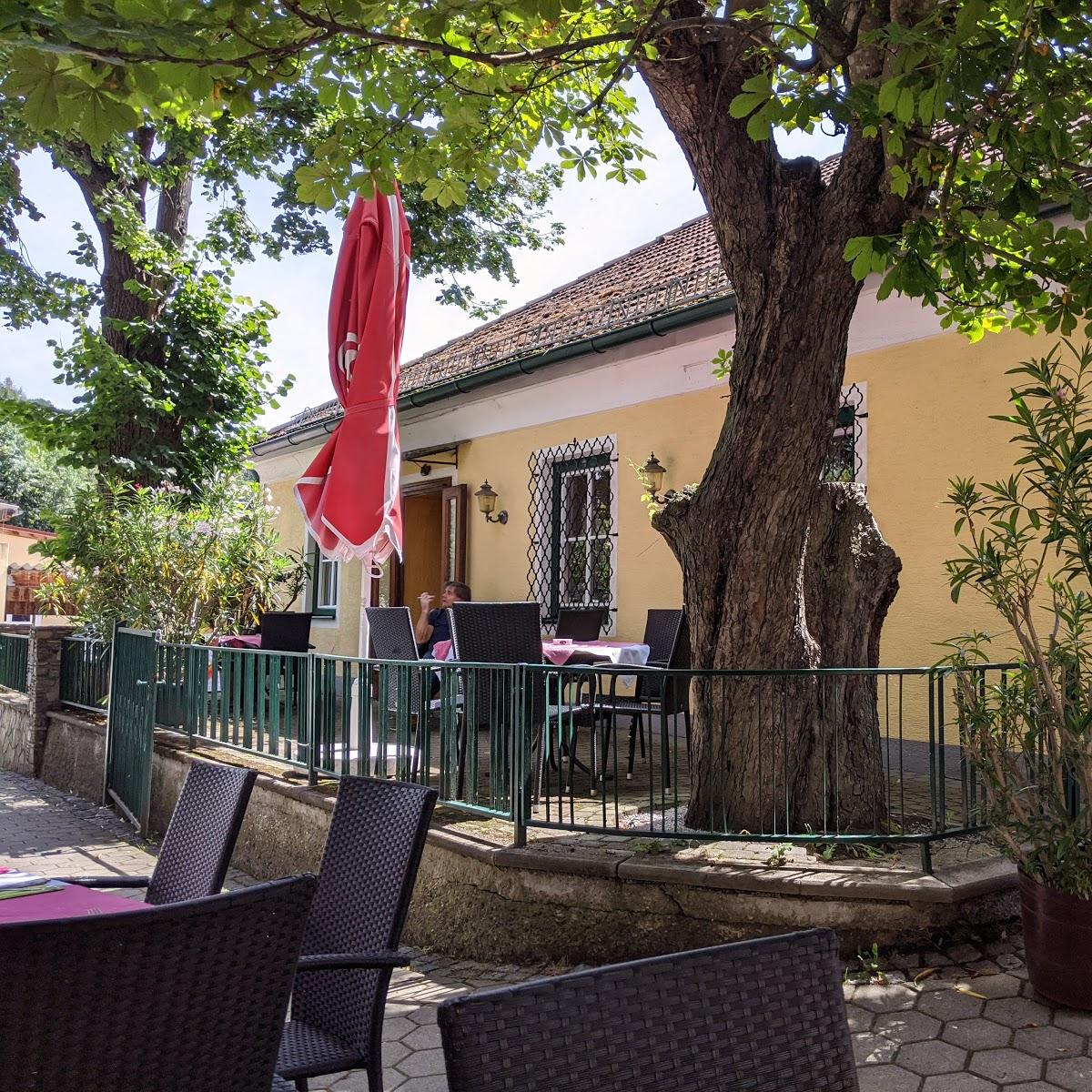 Restaurant "Gasthaus zur Kaisereiche" in Neustift