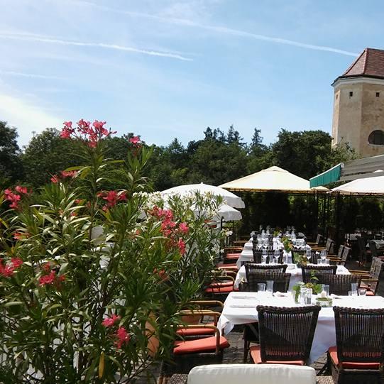 Restaurant "Castello Restaurant" in Neidling