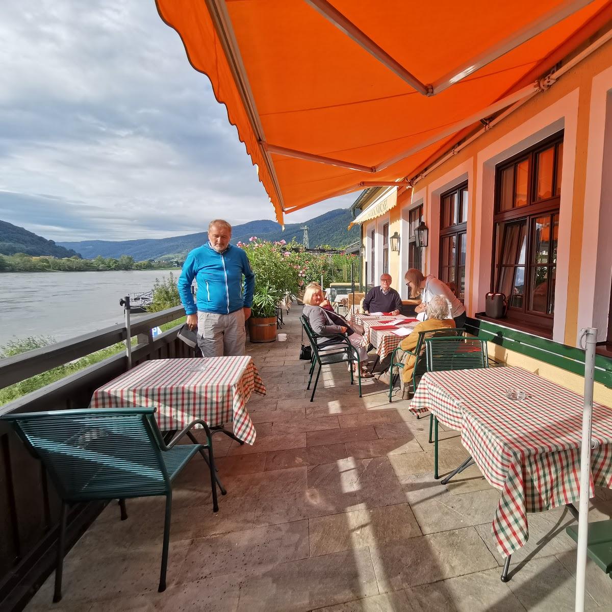 Restaurant "Strandcafé" in Spitz