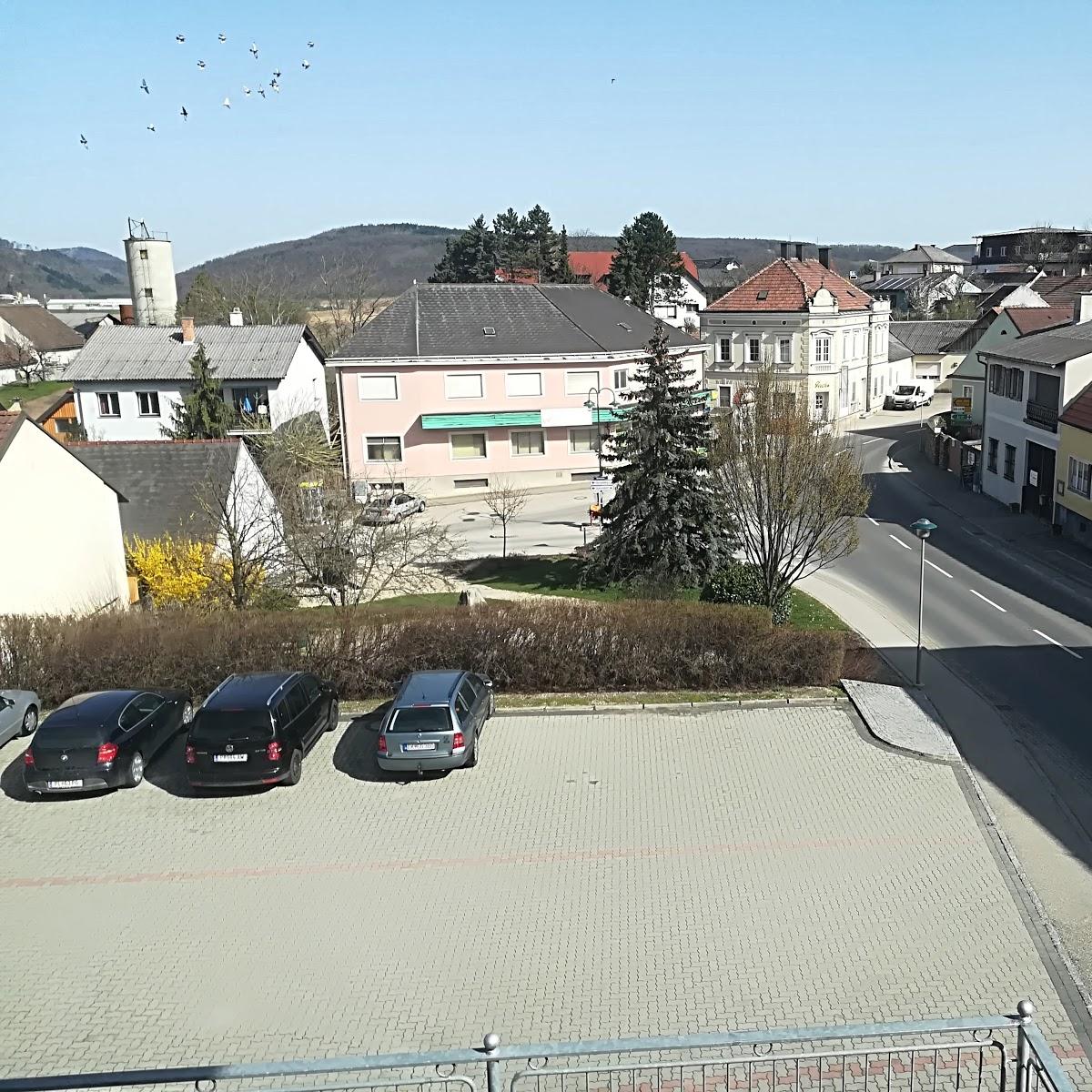 Restaurant "Dorfwirtshaus Deimbacher" in Statzendorf