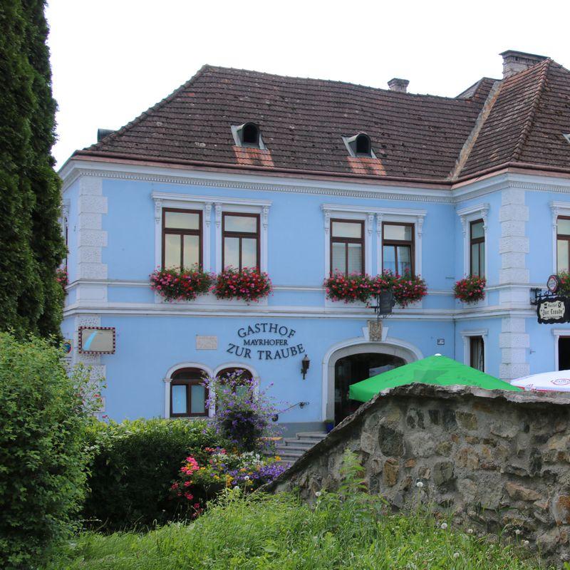 Restaurant "Gasthof zur Traube" in Petzenkirchen