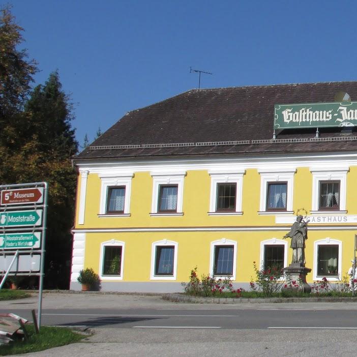 Restaurant "Gasthaus zum Tierpark" in Haag