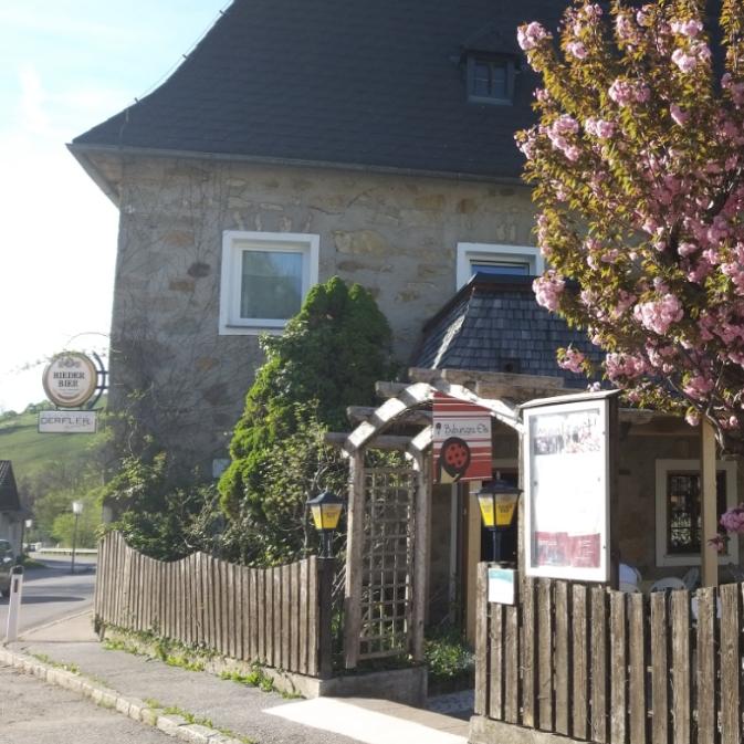 Restaurant "Gasthaus Derfler" in Maria Neustift