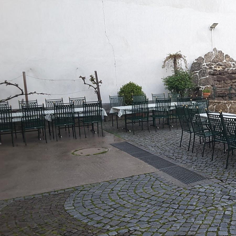 Restaurant "Heurigen Hold" in Artstetten