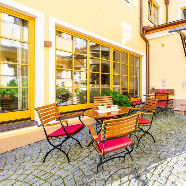 Restaurant "Hotel-Restaurant »Zum Schwarzen Bären«" in Emmersdorf an der Donau