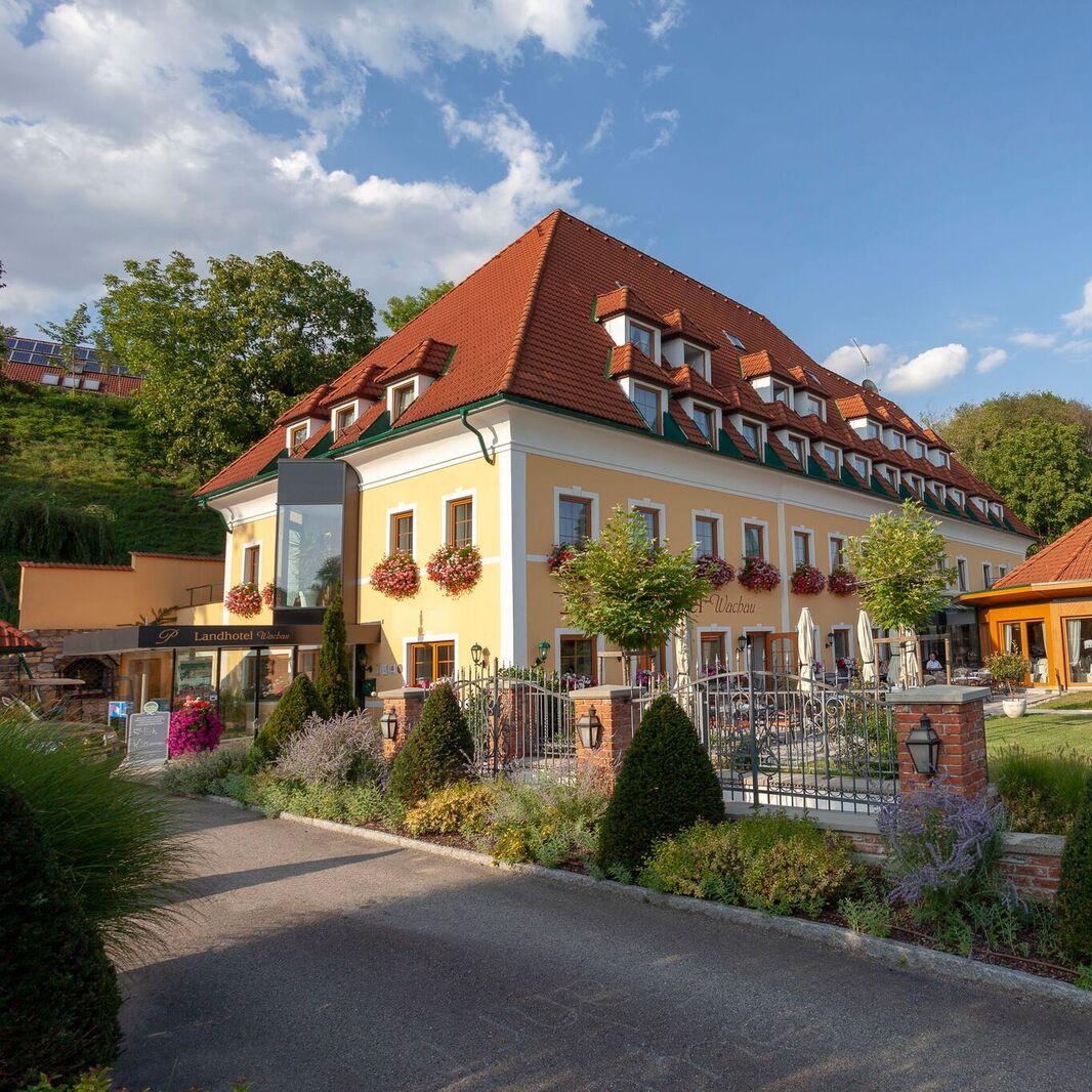 Restaurant "Landhotel Wachau" in Emmersdorf an der Donau