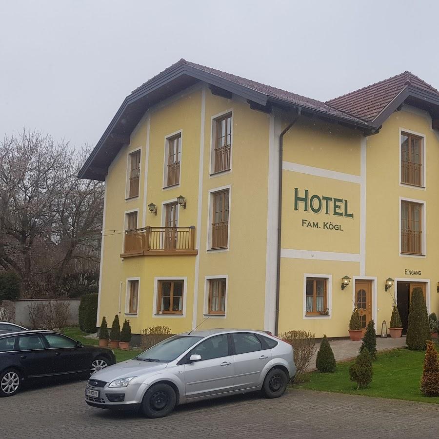 Restaurant "Gasthaus z Liederfürst" in Atzenbrugg