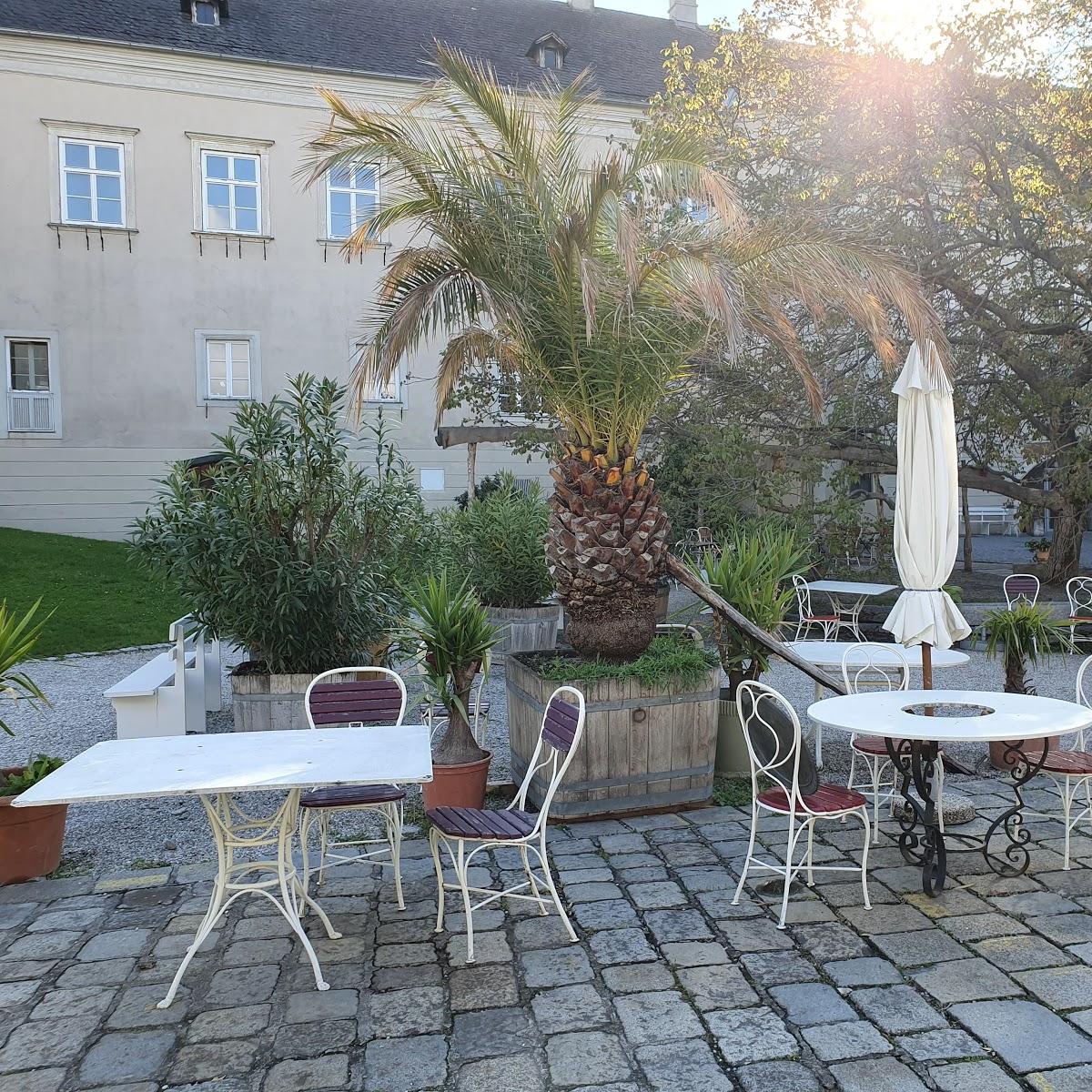 Restaurant "Gut Oberstockstall" in Kirchberg am Wagram