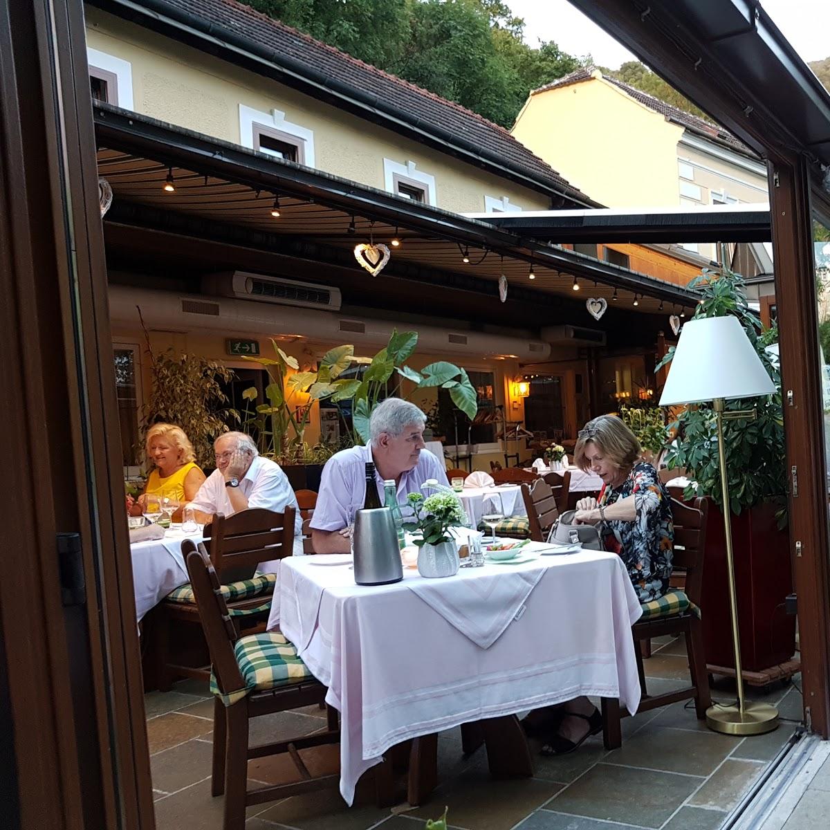 Restaurant "Landgasthof Schickh ausgezeichnet mit 2 Hauben im Gault Millau" in Furth bei Göttweig