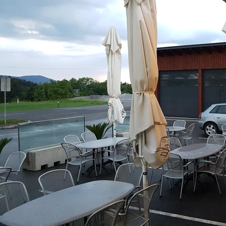 Restaurant "Gasthaus Kirchberger & Kegelbahnen" in Himberg
