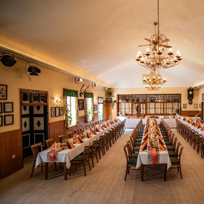 Restaurant "Gasthaus Staar" in Wolfshoferamt