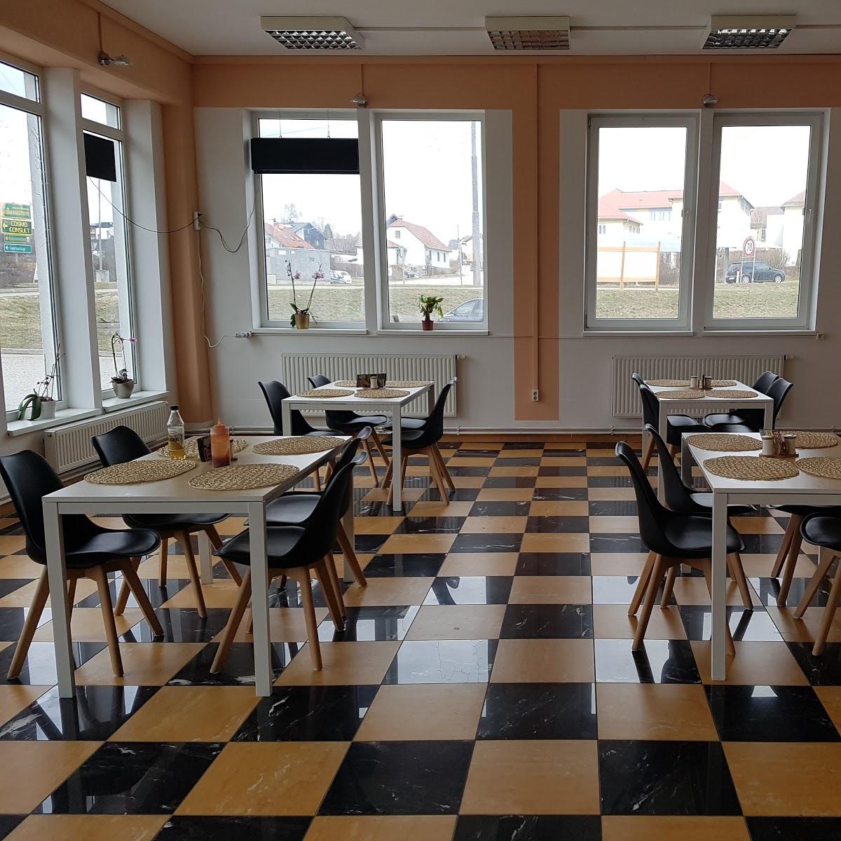 Restaurant "Route32" in Vitis