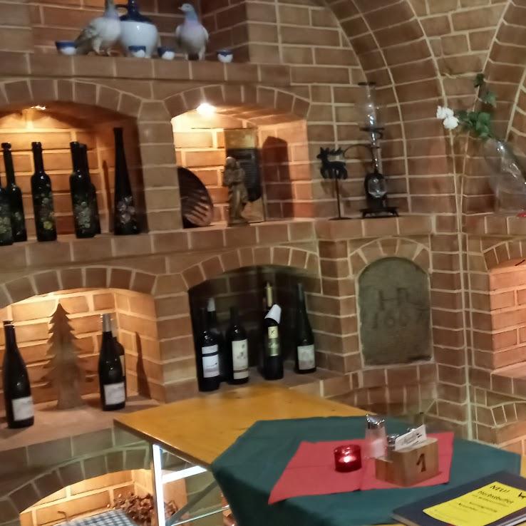 Restaurant "Meierhof-Heuriger und Meisterfleischerei, Schloß Rosenau" in Schweiggers