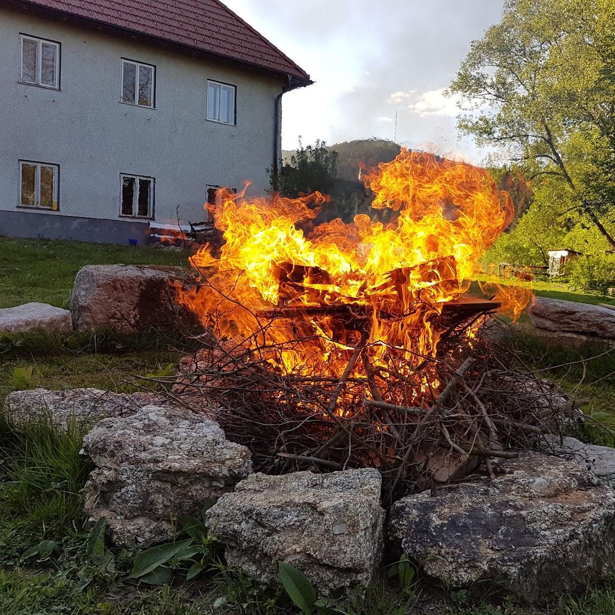 Restaurant "Die Grüne Wiese - Gäste-Minibungalow in der Edermühle" in Bad Großpertholz