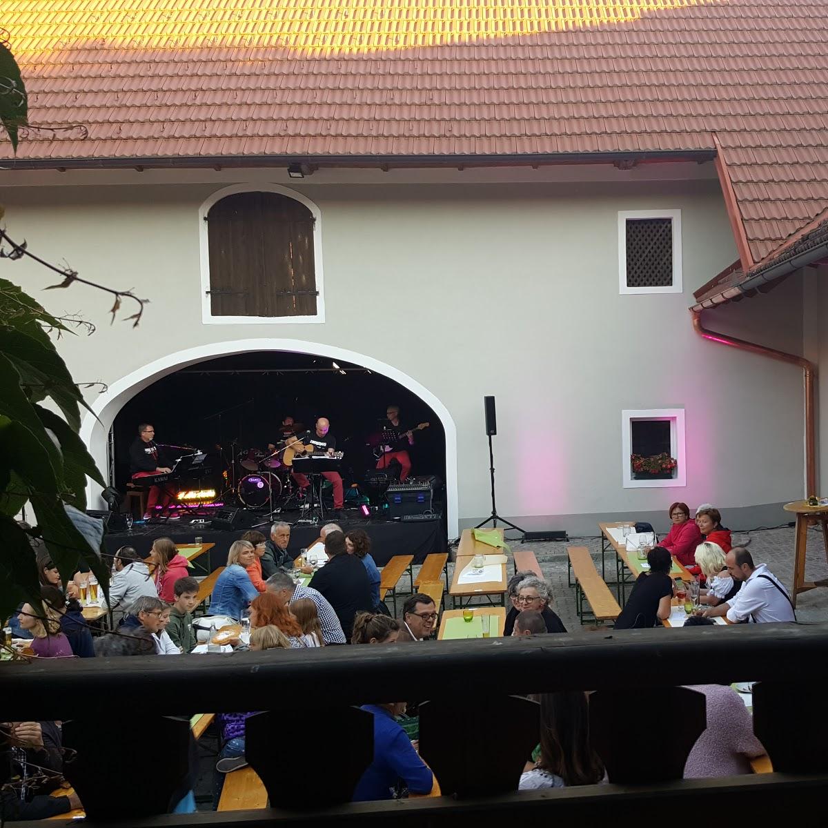 Restaurant "Weinhaus Schmickl" in Wallern an der Trattnach