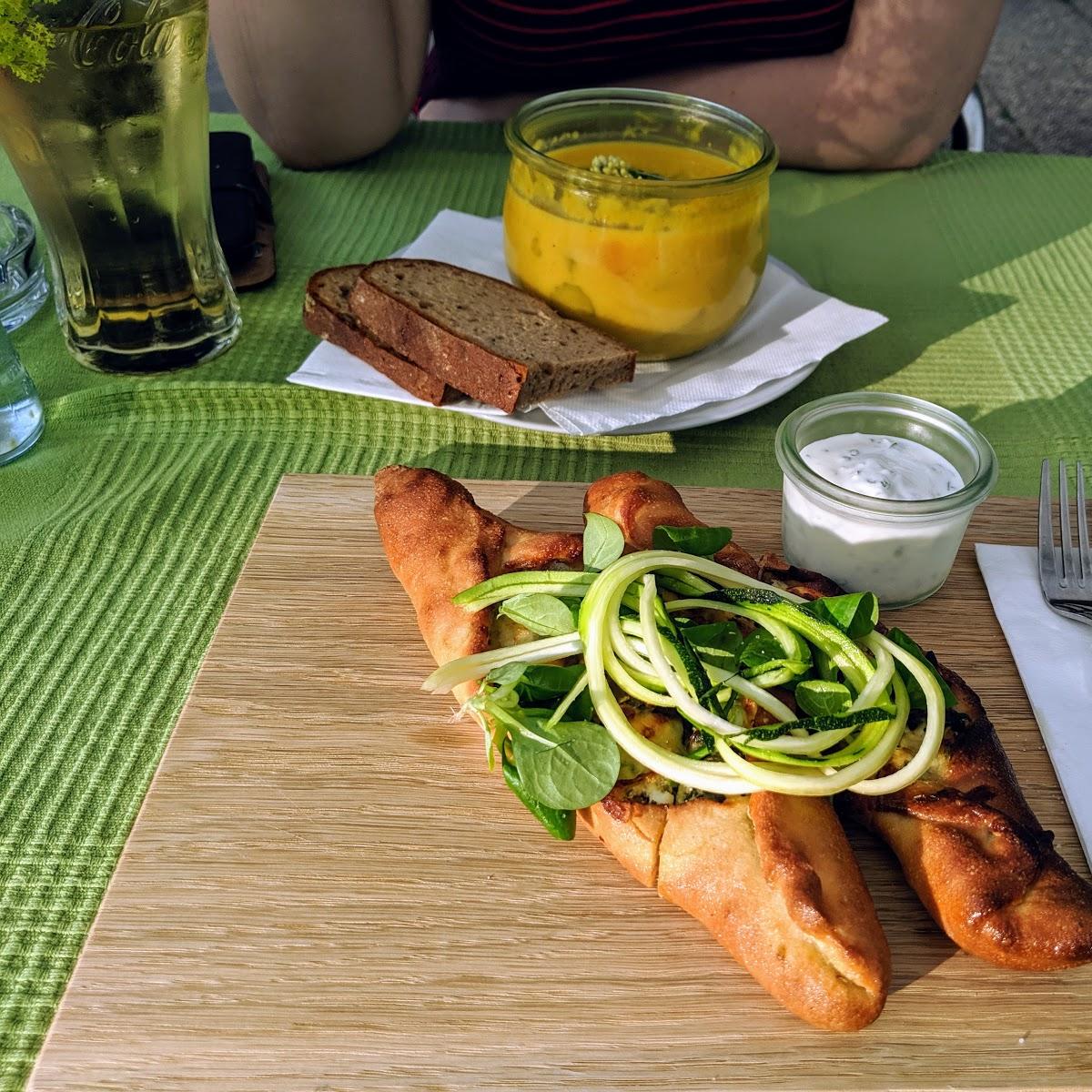 Restaurant "Rodlbudl" in Ottensheim