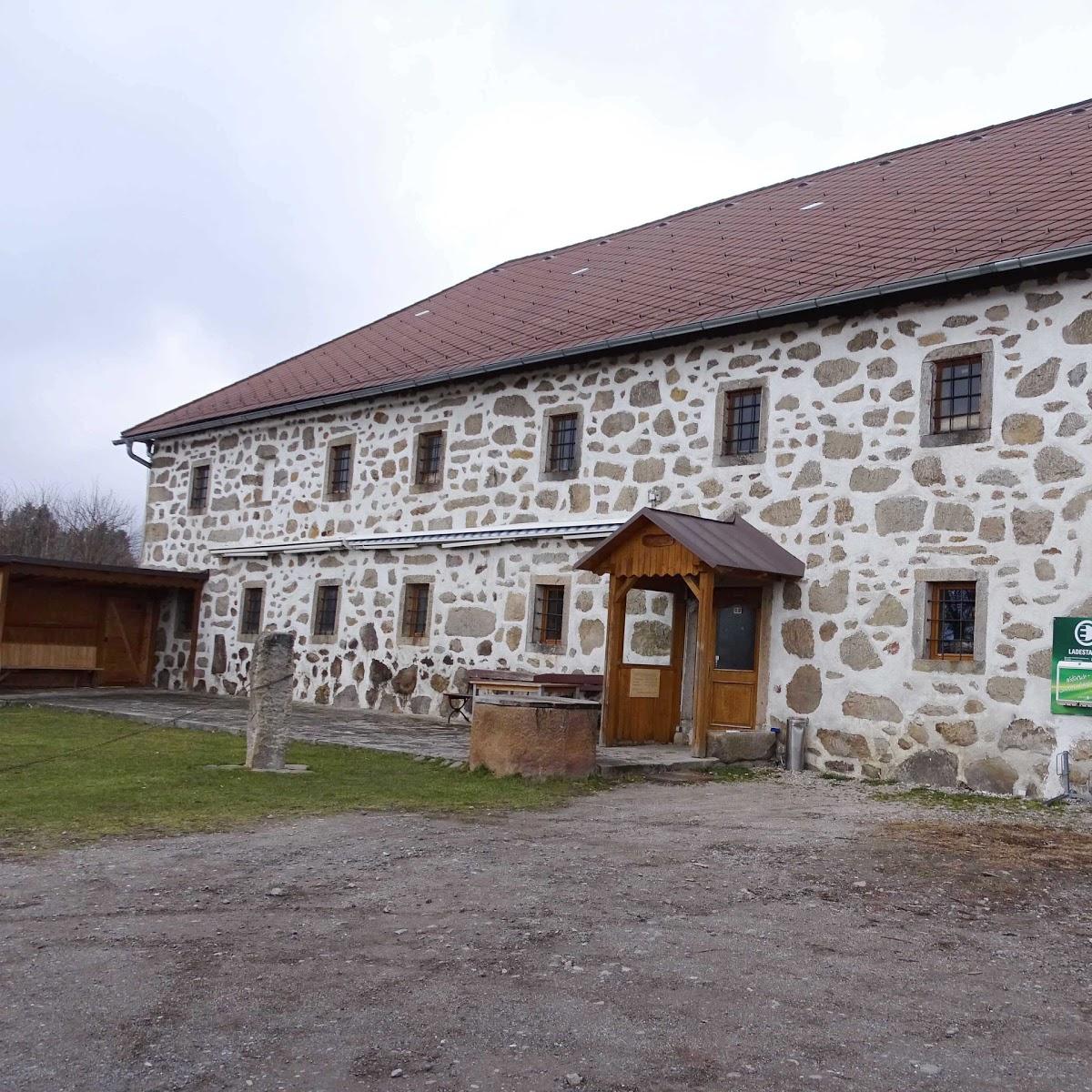 Restaurant "Jausenstatsion" in Kelzendorf