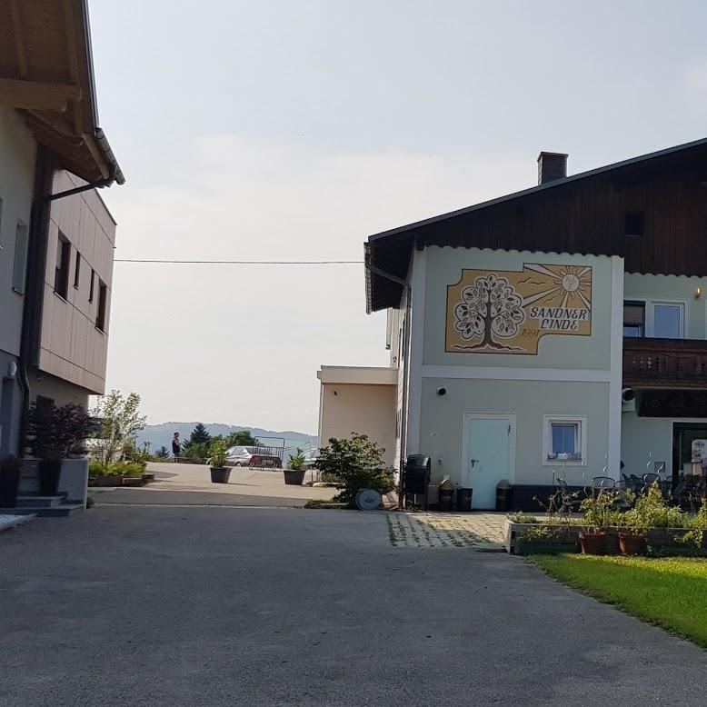 Restaurant "Gasthaus Sandner Linde" in Zehetner